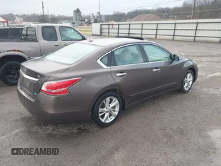 2014 Nissan Altima 2.5 with VIN 1N4AL3AP5EC164798, listed as a IAAI auction lot 41822821 with 176,554 mi miles. Bid and sale history available at carsss.com. Image 4.