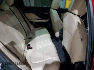 2018 Jaguar F-Pace 30t Premium z VIN SADCJ2GXXJA204104, wystawiony jako Copart lot #61648715 z przebiegiem 126 985 mil mil oraz Szkoda całkowita • Salvage title. Historia ofert i sprzedaży dostępna na DreamBid. Obrazek 11.