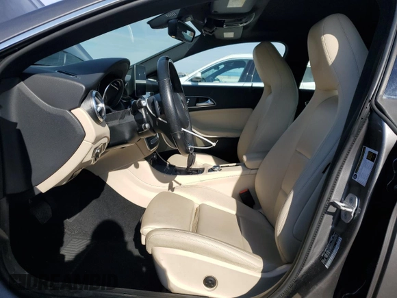 2018 Mercedes-Benz CLA 250 z VIN WDDSJ4GB5JN516563, wystawiony jako Copart lot #46892935 z przebiegiem 41 518 mil mil oraz Szkoda całkowita • Salvage title. Historia ofert i sprzedaży dostępna na DreamBid. Obrazek 7.