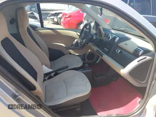 2009 Smart fortwo Pure with VIN WMEEJ31X79K210162, listed as a IAAI auction lot 42715203 with 95,089 mi miles and . Bid and sale history available at DreamBid. Image 5.