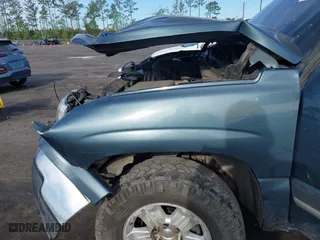 2006 Chevrolet Silverado 1500 LT2 with VIN 1GCEK19B16Z201646, listed as a IAAI auction lot 41867206 with 109,504 mi miles. Bid and sale history available at carsss.com. Image 6.