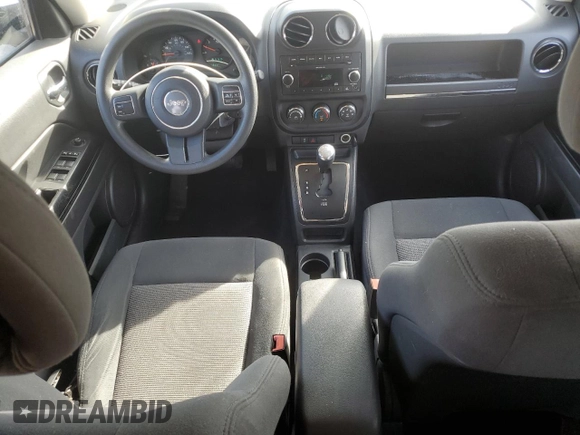 2011 Jeep Patriot Sport z VIN 1J4NT1GB3BD178338, wystawiony jako Copart lot #49590505 z przebiegiem 109 473 mil mil oraz Szkoda całkowita • Salvage title. Historia ofert i sprzedaży dostępna na DreamBid. Obrazek 8.