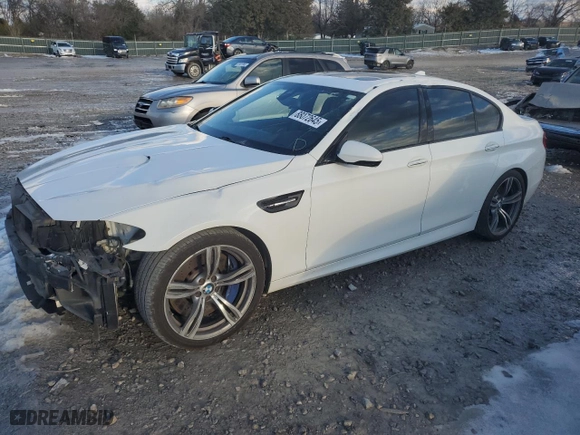 2013 BMW M5 with VIN WBSFV9C59DD096273, listed as a Copart auction lot 88072645 with 122,031 mi miles and Salvage Title. Bid and sale history available at carsss.com. Image 1.