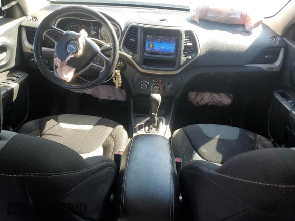 2016 Jeep Cherokee Altitude with VIN 1C4PJLAB8GW324673, listed as a Copart auction lot 50085625 with 117,588 mi miles and Salvage title. Bid and sale history available at DreamBid. Image 8.