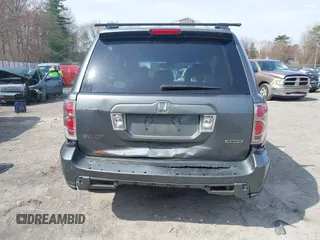 2008 Honda Pilot EX-L with VIN 5FNYF18528B053304, listed as a IAAI auction lot 42083113 with 131,867 mi miles. Bid and sale history available at carsss.com. Image 15.
