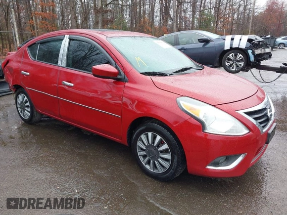 2015 Nissan Versa SV with VIN 3N1CN7AP7FL828807, listed as a IAAI auction lot 41849439 with 204,234 mi miles. Bid and sale history available at carsss.com. Image 1.