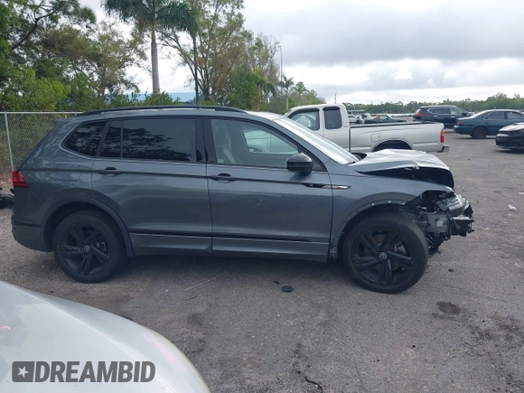 2023 Volkswagen Tiguan SE R-Line Black с VIN 3VVCB7AX1PM099075, выставлен на аукционе IAAI как лот 41600520 с пробегом 33 316 миль миль и . История ставок и продаж доступна на DreamBid. Изображение 13.