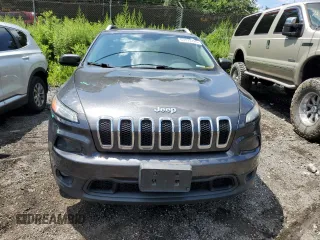 2016 Jeep Cherokee Altitude z VIN 1C4PJMCB3GW121564, wystawiony jako Copart lot #63773795 z przebiegiem 86 102 mil mil oraz Szkoda całkowita • Salvage title. Historia ofert i sprzedaży dostępna na DreamBid. Obrazek 5.