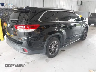 2018 Toyota Highlander SE z VIN 5TDJZRFH5JS532919, wystawiony jako IAAI lot #42246687 z przebiegiem 190 890 mil mil oraz . Historia ofert i sprzedaży dostępna na DreamBid. Obrazek 4.