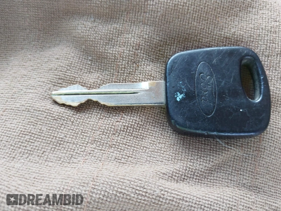 2002 Ford Excursion Limited с VIN 1FMNU42S92EB65675, выставлен на аукционе IAAI как лот 42503068 с пробегом 250 942 миль миль и . История ставок и продаж доступна на DreamBid. Изображение 11.