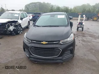 2020 Chevrolet Trax LS with VIN 3GNCJKSB8LL125797, listed as a IAAI auction lot 42302904 with 35,103 mi miles and . Bid and sale history available at DreamBid. Image 12.