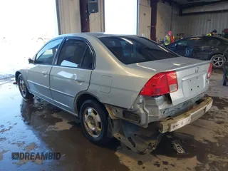 2005 Honda Civic z VIN JHMES96605S026429, wystawiony jako IAAI lot #41523379 z przebiegiem 214 785 mil mil oraz . Historia ofert i sprzedaży dostępna na DreamBid. Obrazek 3.