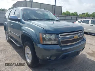2008 Chevrolet Tahoe LTZ with VIN 1GNFK13008R250648, listed as a IAAI auction lot 42621424 with 225,027 mi miles and . Bid and sale history available at DreamBid. Image 1.