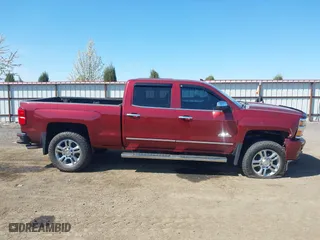 2015 Chevrolet Silverado 2500HD Built After Aug 14 High Country with VIN 1GC1KXEG1FF500025, listed as a IAAI auction lot 42042084 with 164,353 mi miles. Bid and sale history available at carsss.com. Image 13.