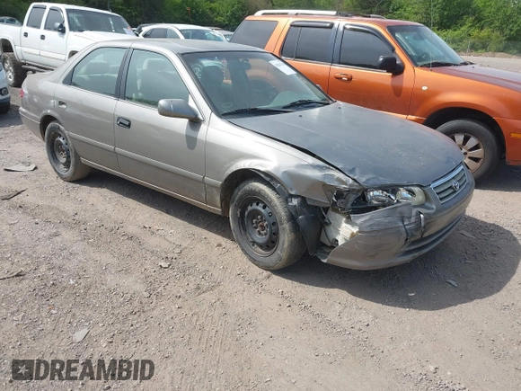 2001 Toyota Camry CE z VIN 4T1BG22K51U053555, wystawiony jako IAAI lot #42042788 z przebiegiem 279 347 mil mil oraz . Historia ofert i sprzedaży dostępna na DreamBid. Obrazek 1.