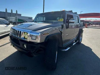 2008 Hummer H2 SUT with VIN 5GRGN22808H100335, listed as a Copart auction lot 41917985 with 192,160 mi miles and Clean Title. Bid and sale history available at carsss.com. Image 2.