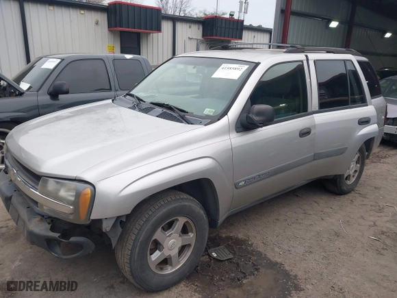 2004 Chevrolet TrailBlazer LT with VIN 1GNDS13S642168175, listed as a IAAI auction lot 41585892 with 167,695 mi miles. Bid and sale history available at carsss.com. Image 17.