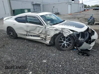 2008 Dodge Charger R/T with VIN 2B3LA53H88H308521, listed as a Copart auction lot 53225365 with 131,917 mi miles and Salvage Title. Bid and sale history available at carsss.com. Image 4.