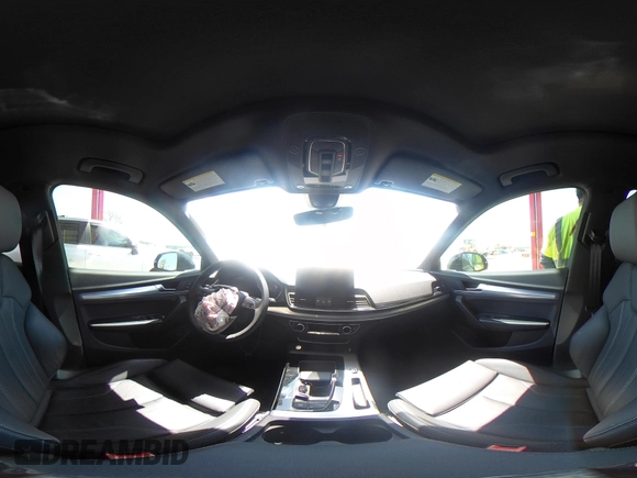 2024 Audi Q5 S line Premium z VIN WA1GAAFY5R2109175, wystawiony jako IAAI lot #41938991 z przebiegiem 7133 mil mil oraz . Historia ofert i sprzedaży dostępna na DreamBid. Obrazek 19.