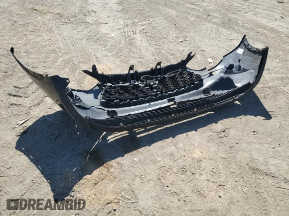 2020 Toyota Highlander LE z VIN 5TDBZRBH4LS511959, wystawiony jako Copart lot #53354555 z przebiegiem 99 381 mil mil oraz Szkoda całkowita • Salvage title. Historia ofert i sprzedaży dostępna na DreamBid. Obrazek 15.