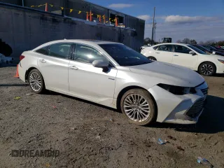 2020 Toyota Avalon Limited Hybrid z VIN 4T1D21FB7LU016408, wystawiony jako Copart lot #38932403 z przebiegiem 31 919 mil mil oraz . Historia ofert i sprzedaży dostępna na DreamBid. Obrazek 4.