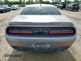 2016 Dodge Challenger SXT z VIN 2C3CDZAG1GH137976, wystawiony jako Copart lot #58702105 z przebiegiem 244 470 mil mil oraz Szkoda całkowita • Salvage title. Historia ofert i sprzedaży dostępna na DreamBid. Obrazek 6.