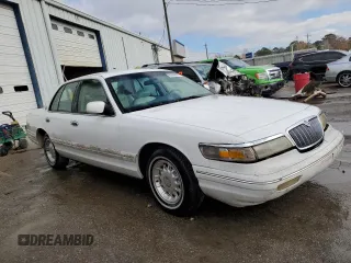 1995 Mercury Grand Marquis LS z VIN 2MELM75WXSX700022, wystawiony jako Copart lot #85558564 z przebiegiem 160 658 mil mil oraz Szkoda całkowita • Salvage title. Historia ofert i sprzedaży dostępna na DreamBid. Obrazek 4.
