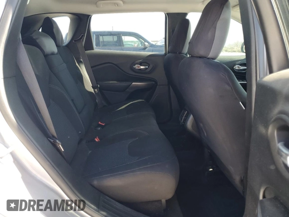 2019 Jeep Cherokee Latitude z VIN 1C4PJLCXXKD278468, wystawiony jako Copart lot #55064395 z przebiegiem 84 945 mil mil oraz Szkoda całkowita • Salvage title. Historia ofert i sprzedaży dostępna na DreamBid. Obrazek 11.