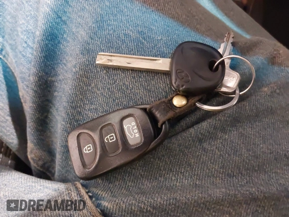 2013 Hyundai Elantra с VIN KMHD35LE4DU055414, выставлен на аукционе IAAI как лот 42023070 с пробегом 177 379 миль миль и . История ставок и продаж доступна на DreamBid. Изображение 11.