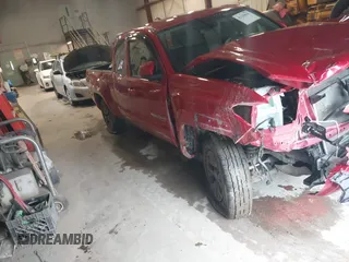 2020 Toyota Tacoma SR z VIN 3TYSZ5AN7LT005076, wystawiony jako IAAI lot #42330846 z przebiegiem 37 180 mil mil oraz . Historia ofert i sprzedaży dostępna na DreamBid. Obrazek 1.