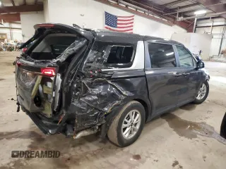 2023 Kia Carnival LX with VIN KNDNB4H34P6261760, listed as a Copart auction lot 86869324 with 47,922 mi miles and Non Repairable. Bid and sale history available at DreamBid. Image 3.