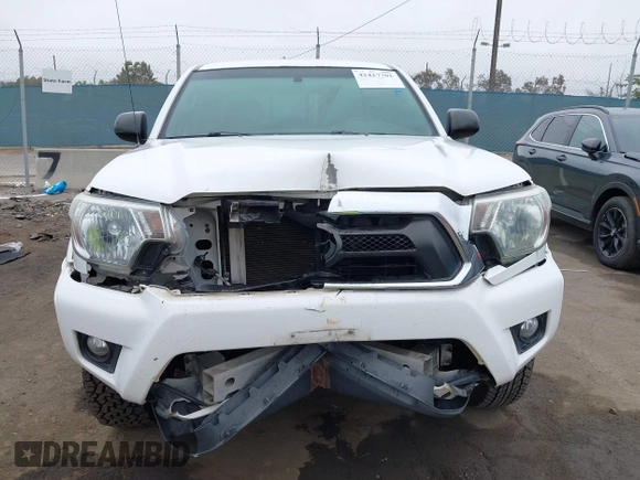 2014 Toyota Tacoma PreRunner with VIN 3TMJU4GNXEM172008, listed as a IAAI auction lot 42427701 with 164,987 mi miles and . Bid and sale history available at DreamBid. Image 13.