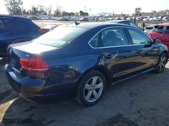 2012 Volkswagen Passat SE with VIN 1VWBP7A32CC026380, listed as a IAAI auction lot 41851980 with 158,784 mi miles. Bid and sale history available at carsss.com. Image 4.
