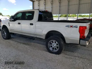 2017 Ford F-250 Lariat with VIN 1FT7W2BT5HEE85024, listed as a Copart auction lot 61838745 with 137,391 mi miles and Salvage title. Bid and sale history available at DreamBid. Image 2.