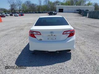 2013 Toyota Camry L with VIN 4T1BF1FK8DU218865, listed as a IAAI auction lot 41983521 with 139,533 mi miles. Bid and sale history available at carsss.com. Image 16.