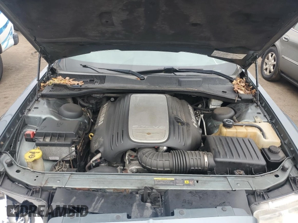 2005 Chrysler 300 with VIN 2C3JA63H35H109694, listed as a Copart auction lot 46893305 with 186,828 mi miles and Salvage Title. Bid and sale history available at carsss.com. Image 11.