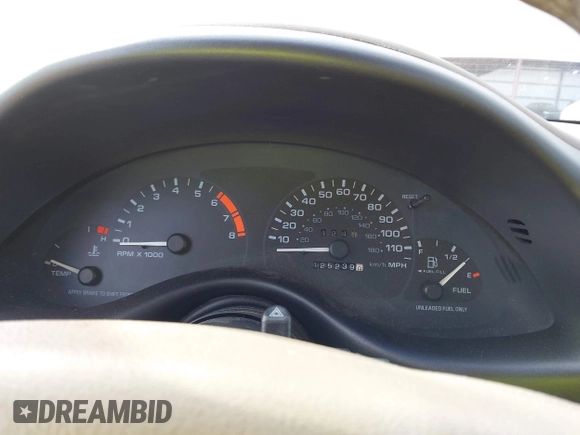 1997 Oldsmobile Cutlass Supreme S z VIN 1G3WH52M4VF303898, wystawiony jako IAAI lot #41853372 z przebiegiem 125 239 mil mil oraz . Historia ofert i sprzedaży dostępna na DreamBid. Obrazek 7.