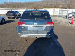 2019 Volkswagen Atlas SEL Premium with VIN 1V2NR2CA3KC541913, listed as a IAAI auction lot 41684000 with 66,731 mi miles and . Bid and sale history available at DreamBid. Image 16.