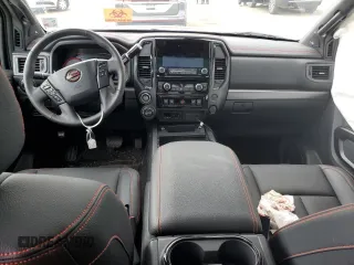 2024 Nissan Titan Pro-4X z VIN 1N6AA1ED3RN116454, wystawiony jako Copart lot #43611905 z przebiegiem 8 563 mil mil oraz Szkoda całkowita • Salvage title. Historia ofert i sprzedaży dostępna na DreamBid. Obrazek 8.