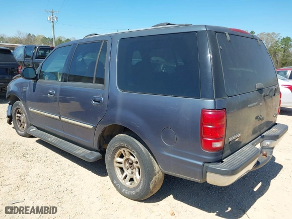 1999 Ford Expedition XLT with VIN 1FMRU1762XLB27932, listed as a IAAI auction lot 41897682 with 1 mi miles. Bid and sale history available at carsss.com. Image 3.