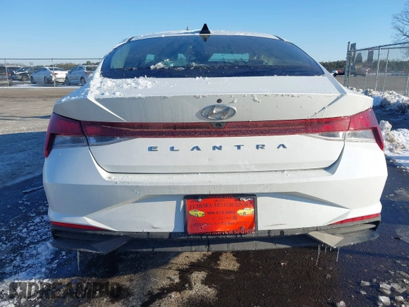 2022 Hyundai Elantra SEL z VIN 5NPLM4AGXNH066067, wystawiony jako IAAI lot #41422775 z przebiegiem 36 018 mil mil oraz . Historia ofert i sprzedaży dostępna na DreamBid. Obrazek 16.