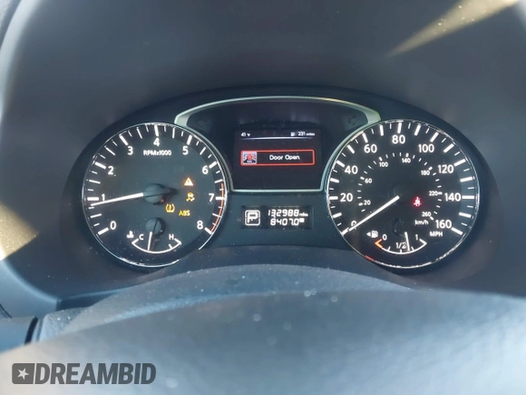 2015 Nissan Altima 2.5 SV with VIN 1N4AL3AP2FC591938, listed as a IAAI auction lot 41023604 with 132,988 mi miles. Bid and sale history available at carsss.com. Image 7.