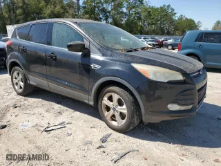 2013 Ford Escape SE with VIN 1FMCU0G94DUD49145, listed as a Copart auction lot 48776785 with NaN miles and Clean Title. Bid and sale history available at carsss.com. Image 4.