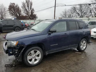 2016 Jeep Compass Sport SE z VIN 1C4NJDBB3GD549932, wystawiony jako Copart lot #84425224 z przebiegiem 75 618 mil mil oraz Szkoda całkowita • Salvage title. Historia ofert i sprzedaży dostępna na DreamBid. Obrazek 1.
