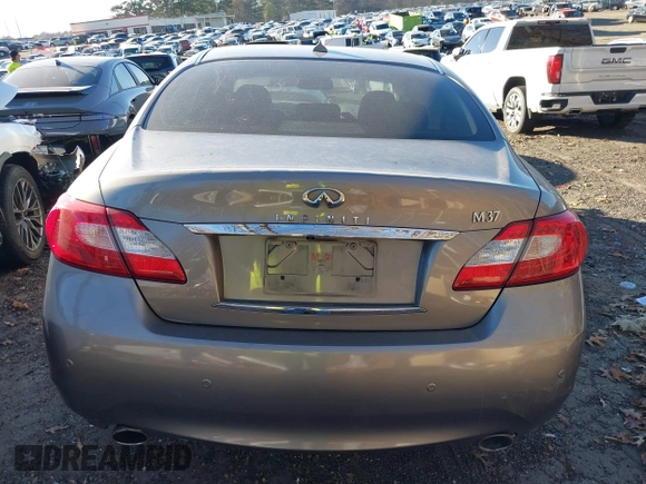 2013 Infiniti M37 with VIN JN1BY1AP3DM511643, listed as a IAAI auction lot 41166670 with Not Provided miles. Bid and sale history available at carsss.com. Image 16.