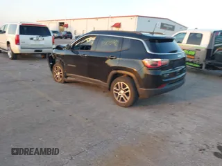 2017 Jeep Compass Latitude with VIN 3C4NJDBB8HT664781, listed as a IAAI auction lot 40670412 with 125,593 mi miles. Bid and sale history available at carsss.com. Image 3.