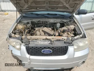 2007 Ford Escape Limited with VIN 1FMYU94167KA15448, listed as a Copart auction lot 57178795 with 301,759 mi miles and Salvage title. Bid and sale history available at DreamBid. Image 12.