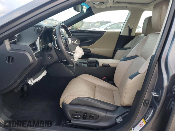 2019 Lexus ES 350 with VIN 58ABZ1B11KU001538, listed as a Copart auction lot 55641085 with 70,411 mi miles and Salvage Title. Bid and sale history available at DreamBid. Image 7.
