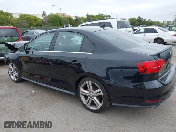 2017 Volkswagen Jetta GLI z VIN 3VW4T7AJ1HM347867, wystawiony jako IAAI lot #42408757 z przebiegiem 82 905 mil mil oraz . Historia ofert i sprzedaży dostępna na DreamBid. Obrazek 3.