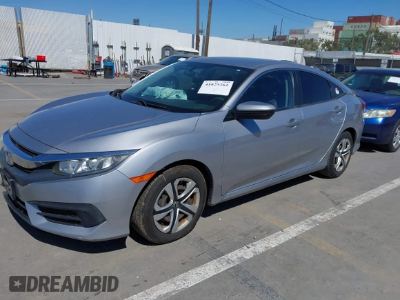 2017 Honda Civic LX z VIN 2HGFC2F5XHH572573, wystawiony jako IAAI lot #41825261 z przebiegiem 83 599 mil mil oraz . Historia ofert i sprzedaży dostępna na DreamBid. Obrazek 17.